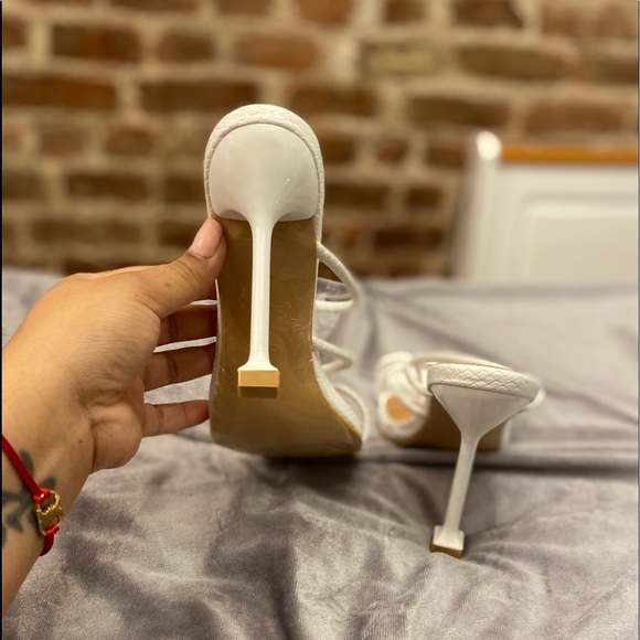 New - Picture 3 of 3